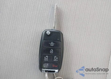 2015 Kia Sedona Lx z USA, uszkodzony, nr VIN KNDMB5C1XF6061763